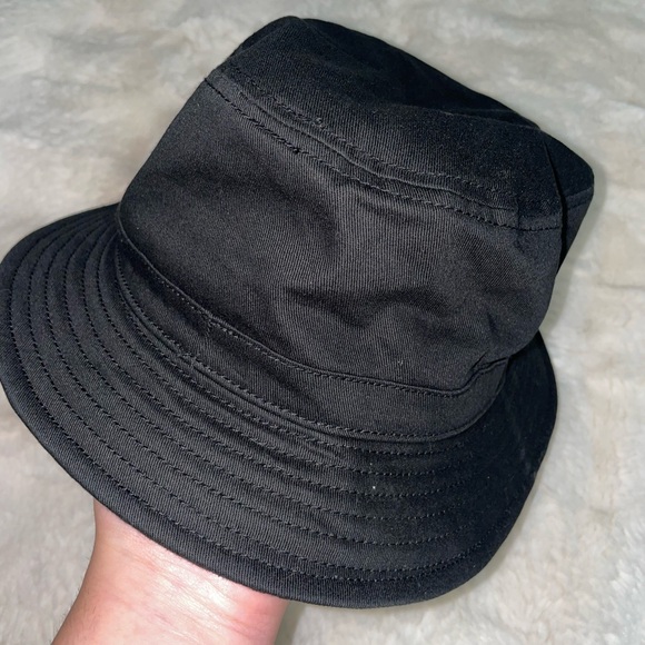 Adidas bucket hat - Picture 4 of 7